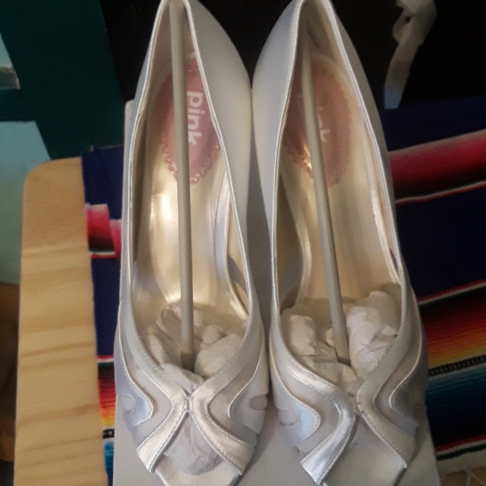 PINK WHITE  SATIN COFFEE PEEP TOE PUMP